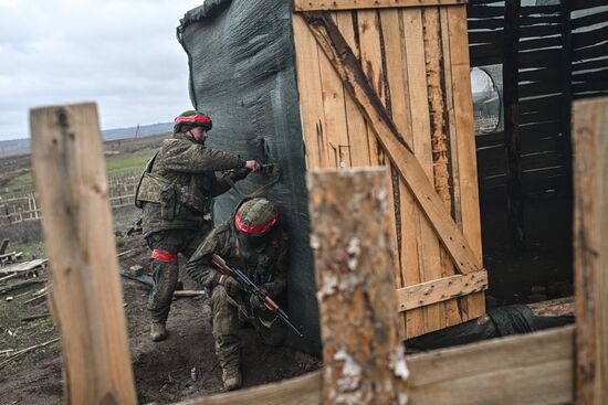 Боевое слаживание военнослужащих 123-й мотострелковой бригады группировки "Юг"