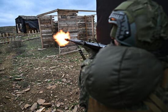 Боевое слаживание военнослужащих 123-й мотострелковой бригады группировки "Юг"
