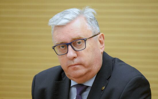 Заседание Совета при президенте РФ по развитию гражданского общества и правам человека