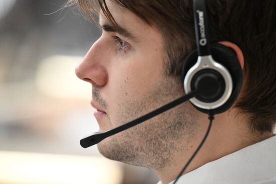 Работа колл-центра прямой линии с президентом РФ Владимиром Путиным