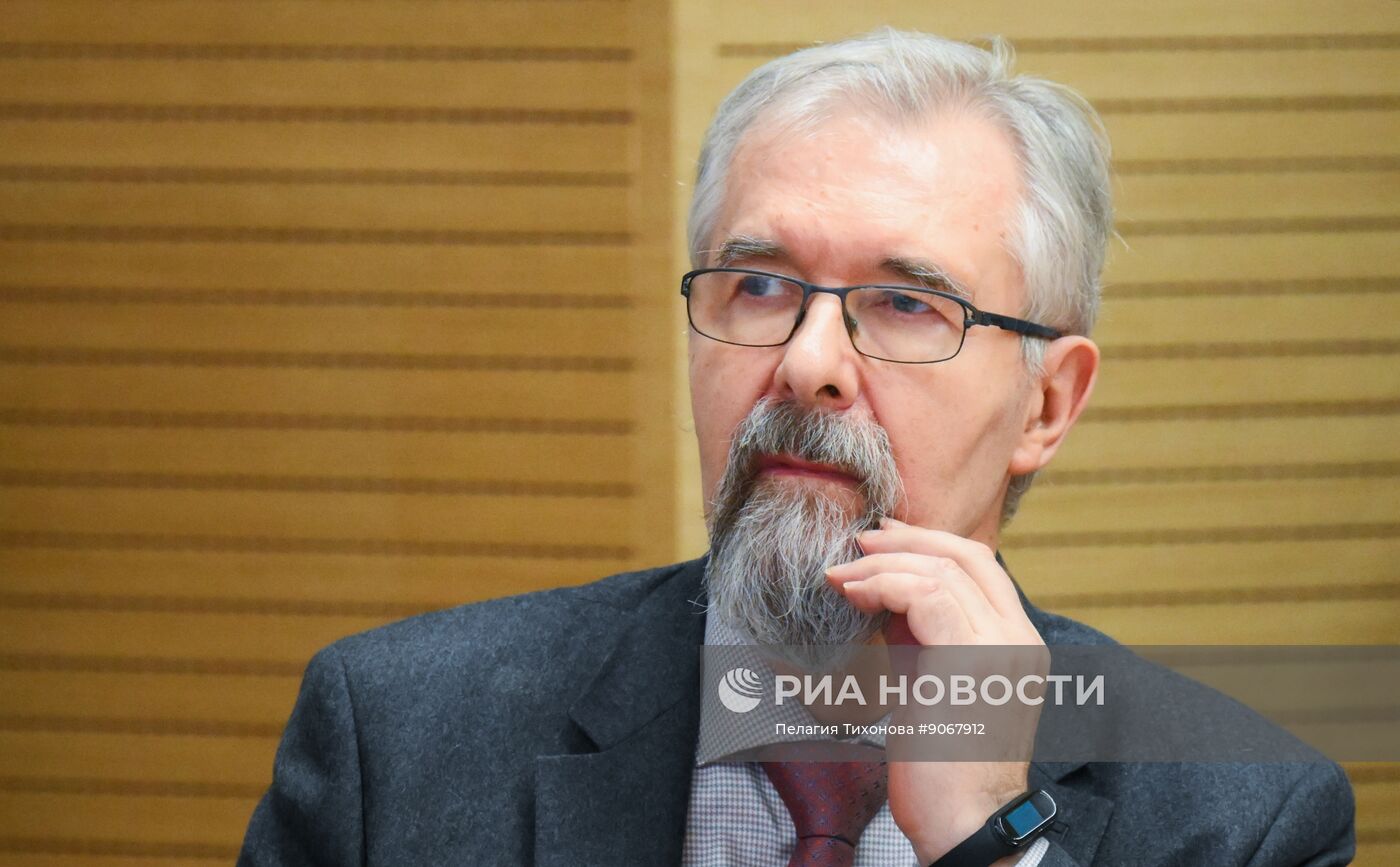 Заседание Совета при президенте РФ по развитию гражданского общества и правам человека