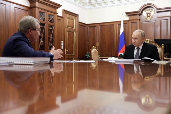 Президент Владимир Путин встретился с главой РАН Геннадием Красниковым