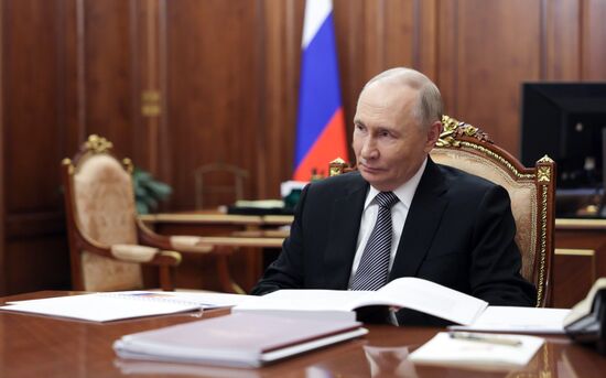 Президент Владимир Путин встретился с главой РАН Геннадием Красниковым