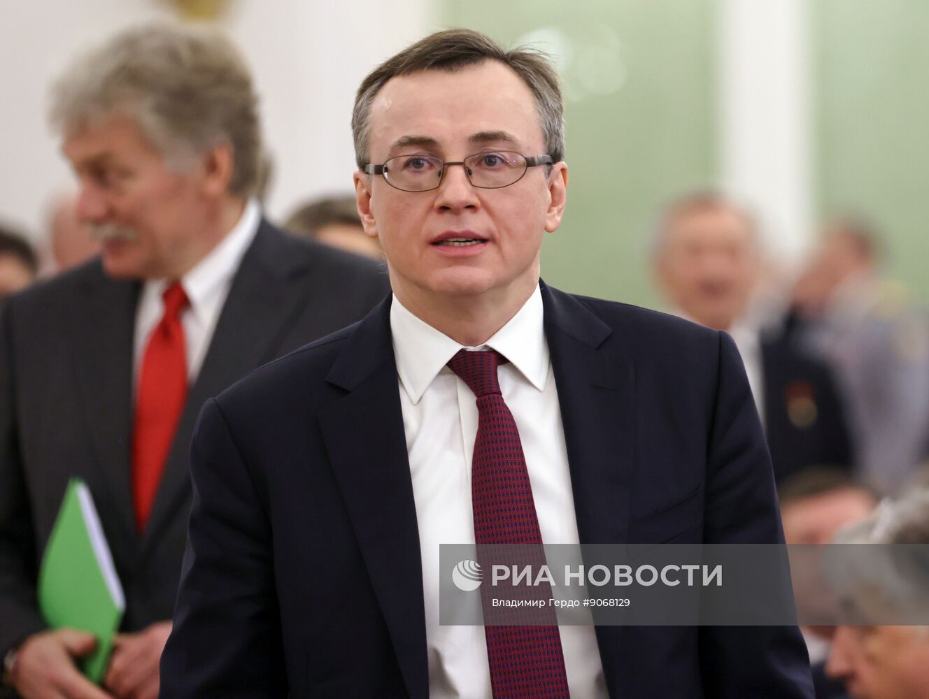 Президент Владимир Путин вручил Героям России медали "Золотая Звезда"