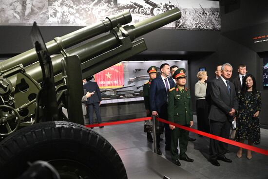 Визит секретаря Совета безопасности РФ Сергея Шойгу во Вьетнам