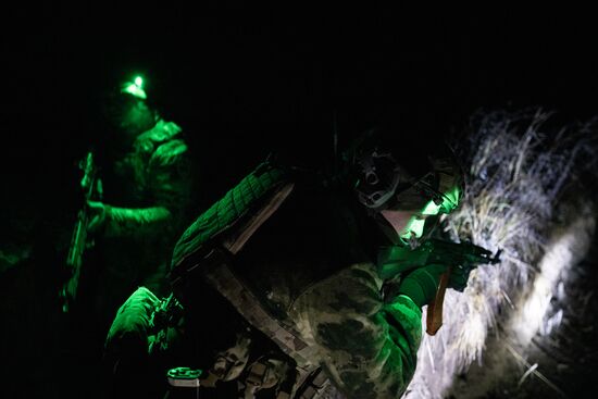 Боевое слаживание военнослужащих спецназа "Ахмат"