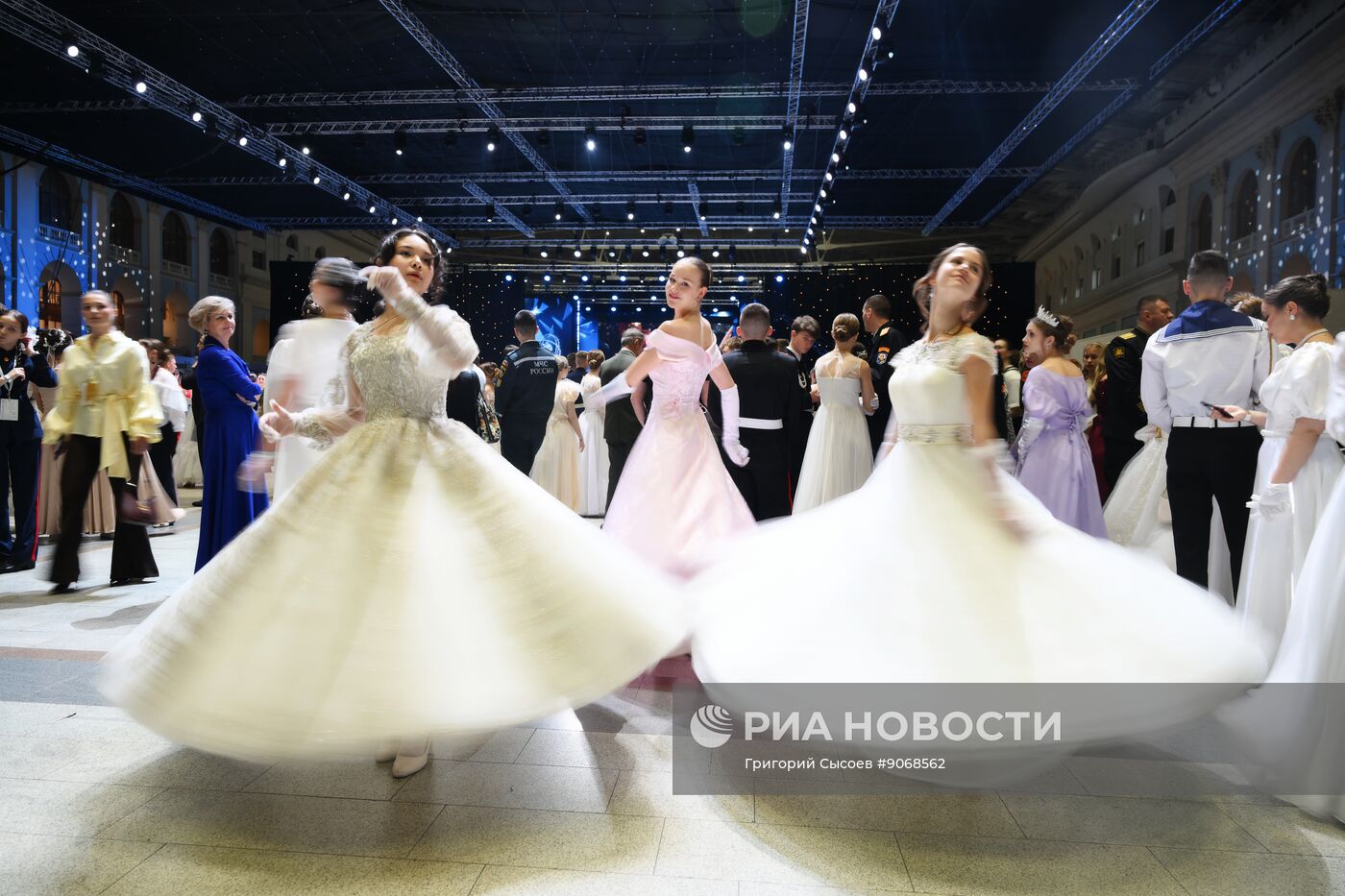 Кремлевский благотворительный кадетский бал