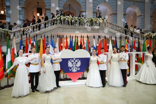 Кремлевский благотворительный кадетский бал