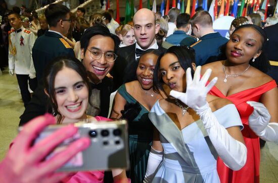 Кремлевский благотворительный кадетский бал