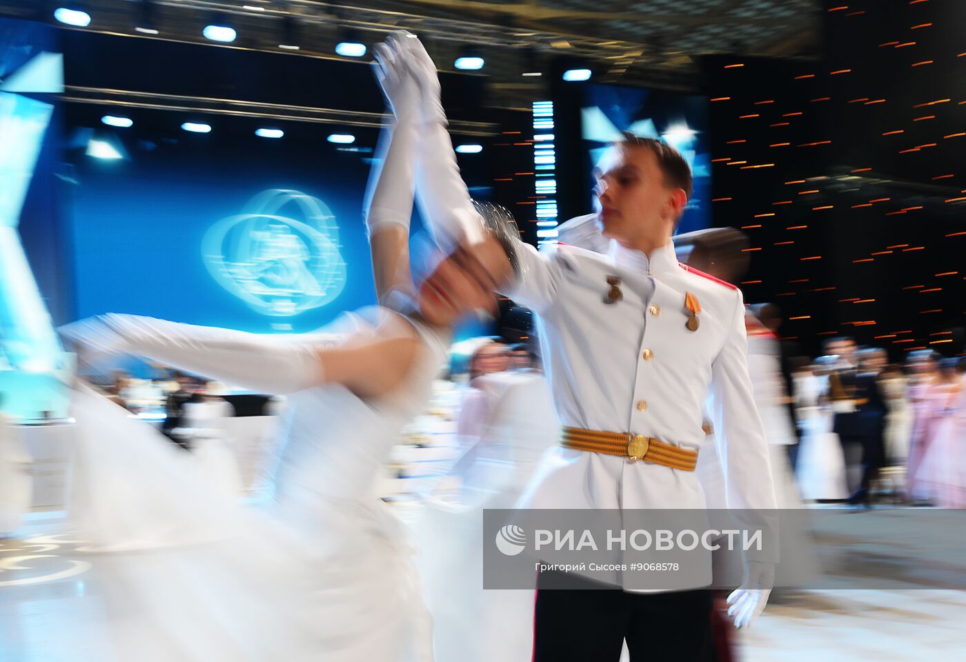 Кремлевский благотворительный кадетский бал