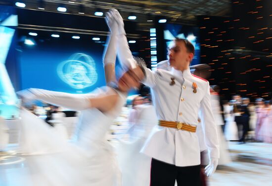 Кремлевский благотворительный кадетский бал