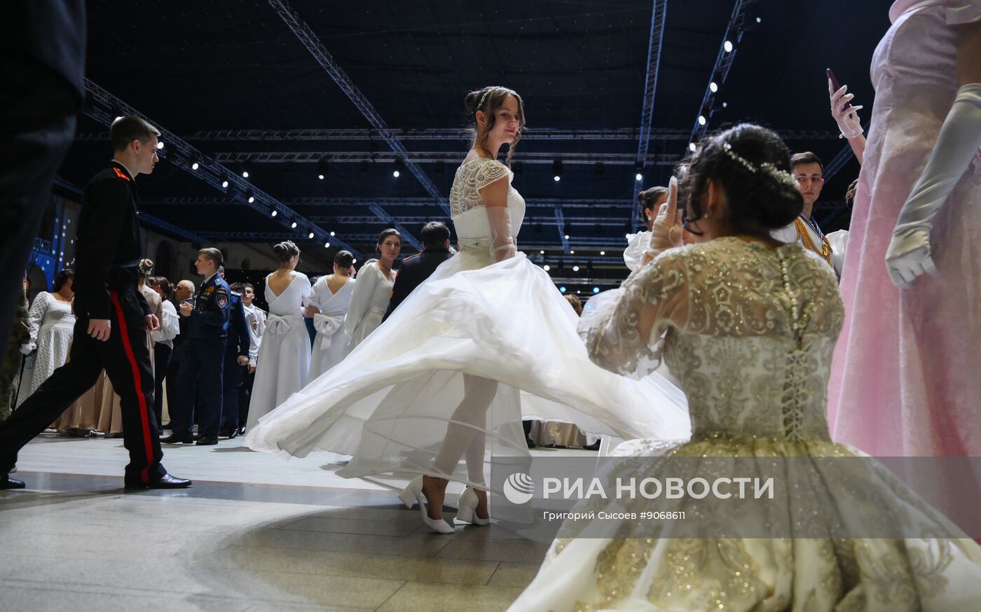 Кремлевский благотворительный кадетский бал