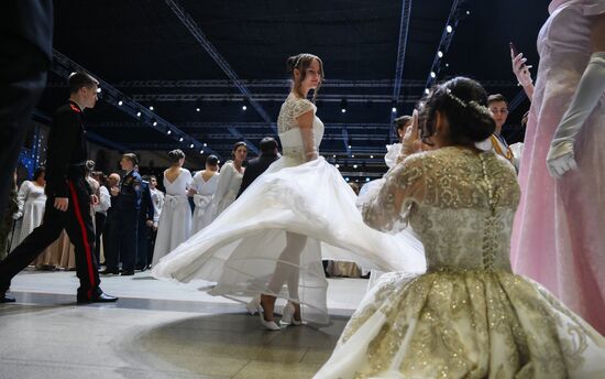 Кремлевский благотворительный кадетский бал