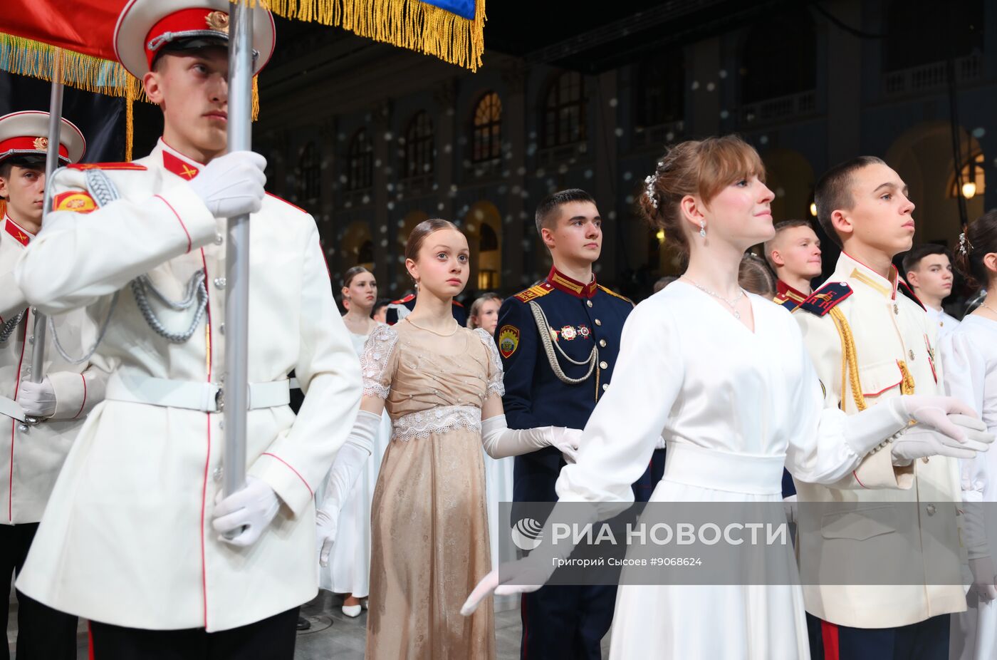 Кремлевский благотворительный кадетский бал