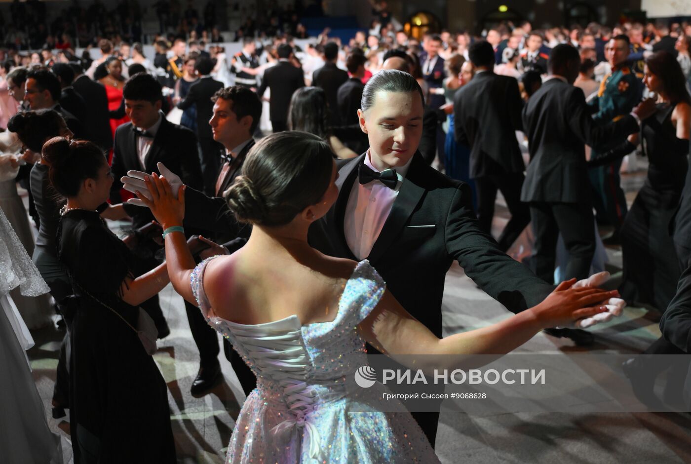 Кремлевский благотворительный кадетский бал