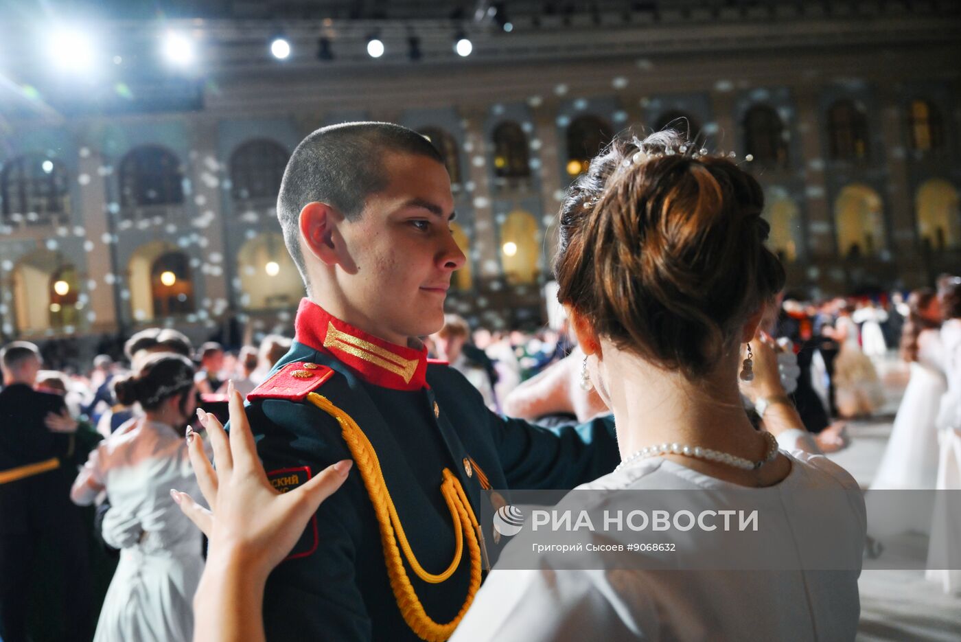 Кремлевский благотворительный кадетский бал