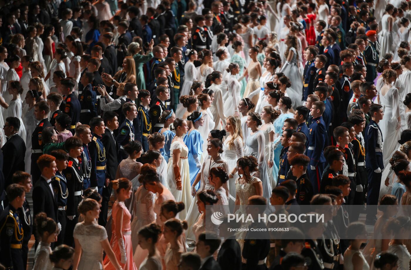 Кремлевский благотворительный кадетский бал