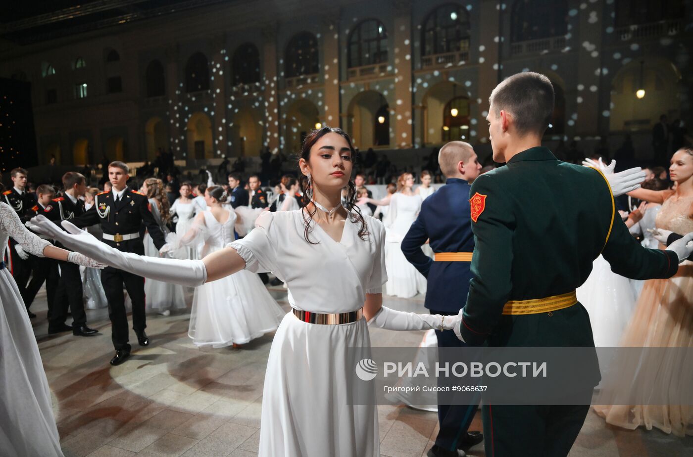 Кремлевский благотворительный кадетский бал