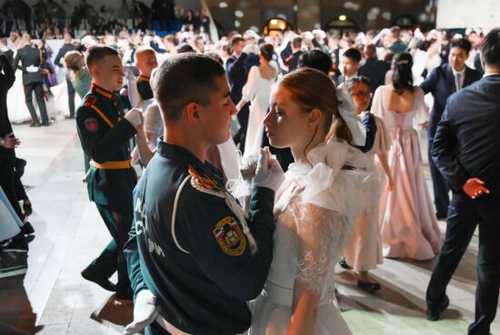 Кремлевский благотворительный кадетский бал