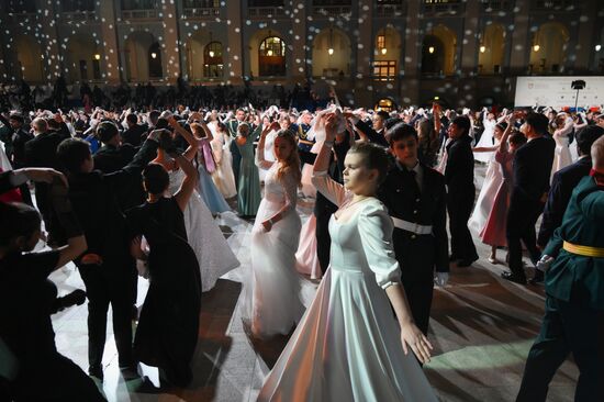 Кремлевский благотворительный кадетский бал