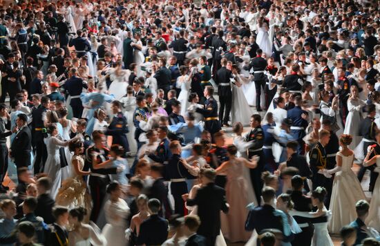 Кремлевский благотворительный кадетский бал