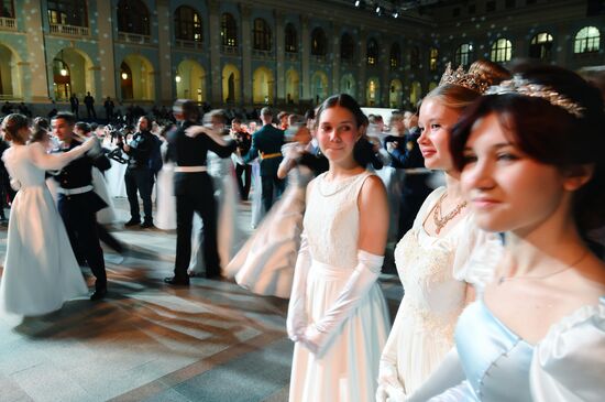 Кремлевский благотворительный кадетский бал