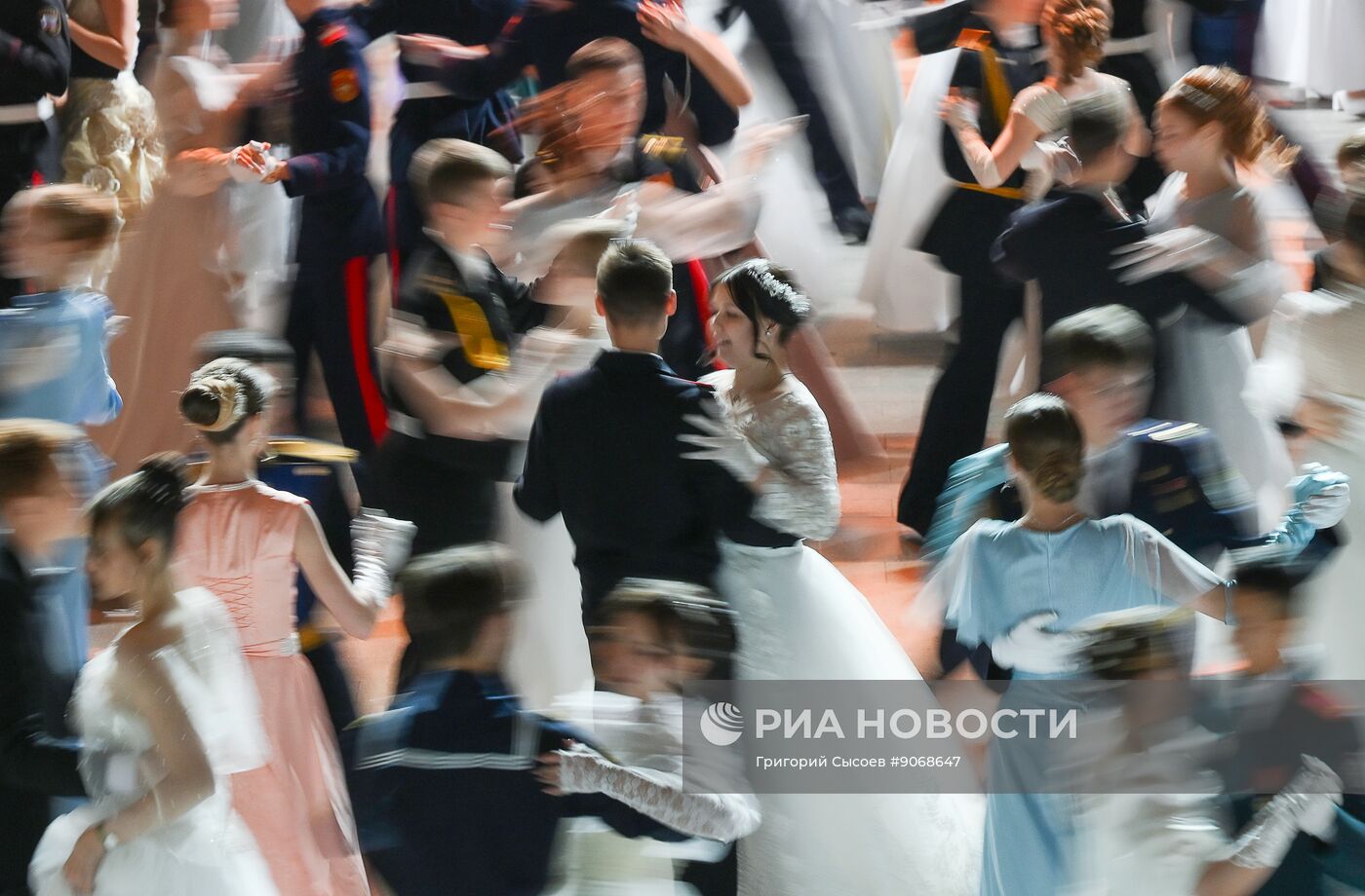 Кремлевский благотворительный кадетский бал