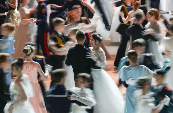 Кремлевский благотворительный кадетский бал