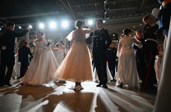 Кремлевский благотворительный кадетский бал