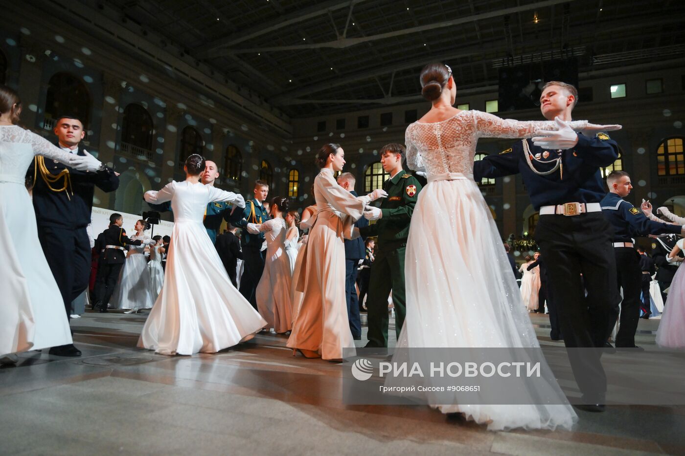 Кремлевский благотворительный кадетский бал