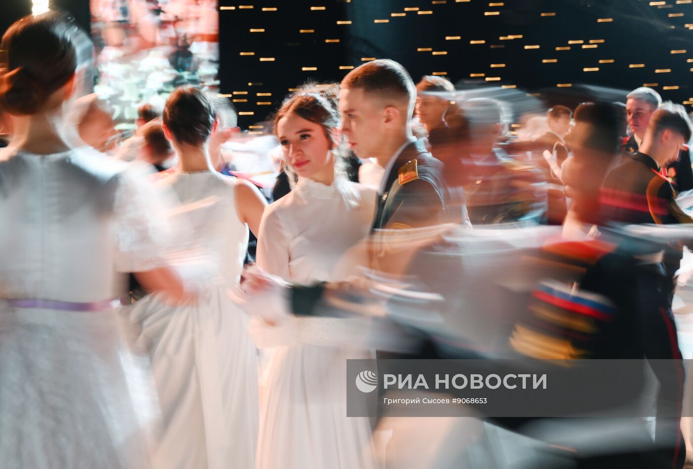 Кремлевский благотворительный кадетский бал