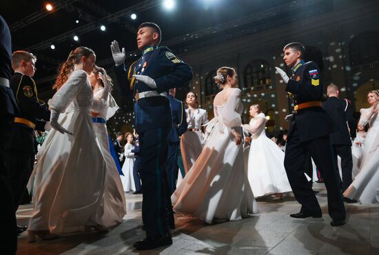 Кремлевский благотворительный кадетский бал