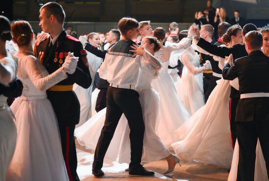 Кремлевский благотворительный кадетский бал