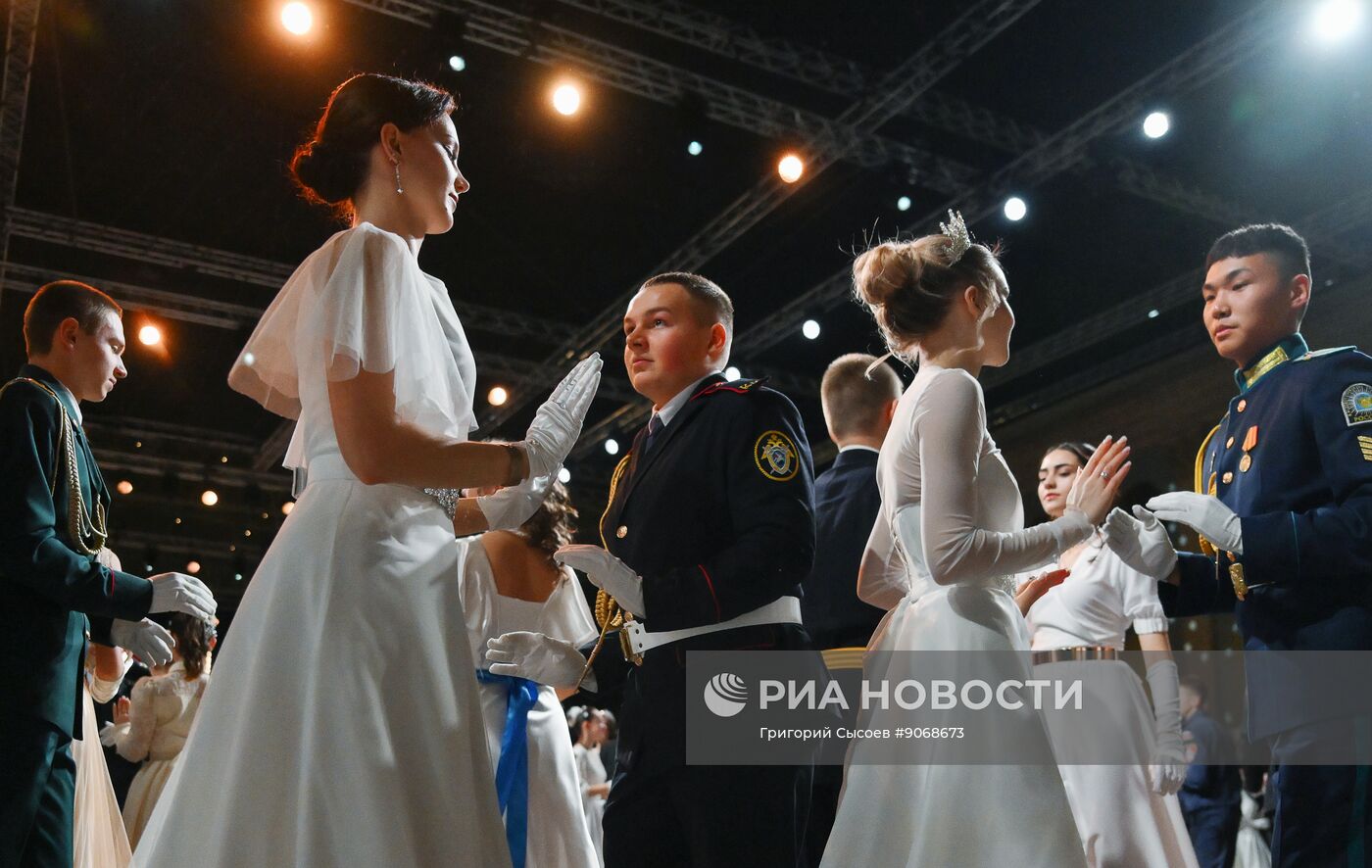 Кремлевский благотворительный кадетский бал