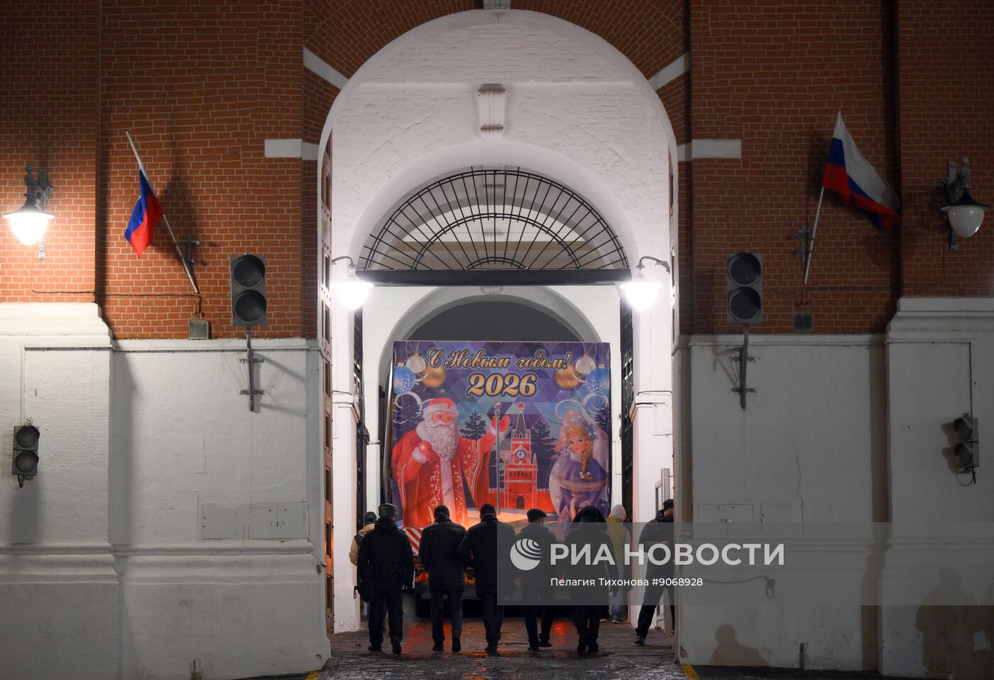 Встреча Главной новогодней елки страны на Красной площади