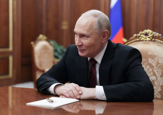 Президент Владимир Путин встретился с председателем Конституционного суда РФ Валерием Зорькиным