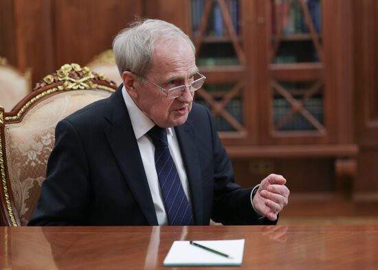 Президент Владимир Путин встретился с председателем Конституционного суда РФ Валерием Зорькиным