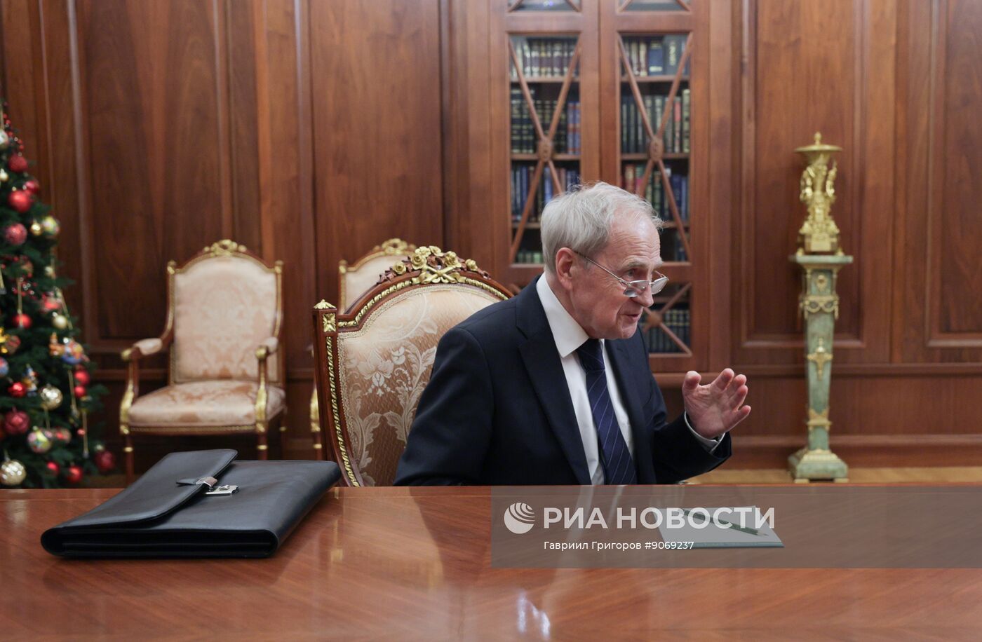 Президент Владимир Путин встретился с председателем Конституционного суда РФ Валерием Зорькиным