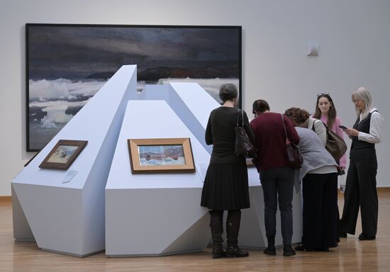 Выставка "Арктика. Полюс цвета" в Третьяковской галерее