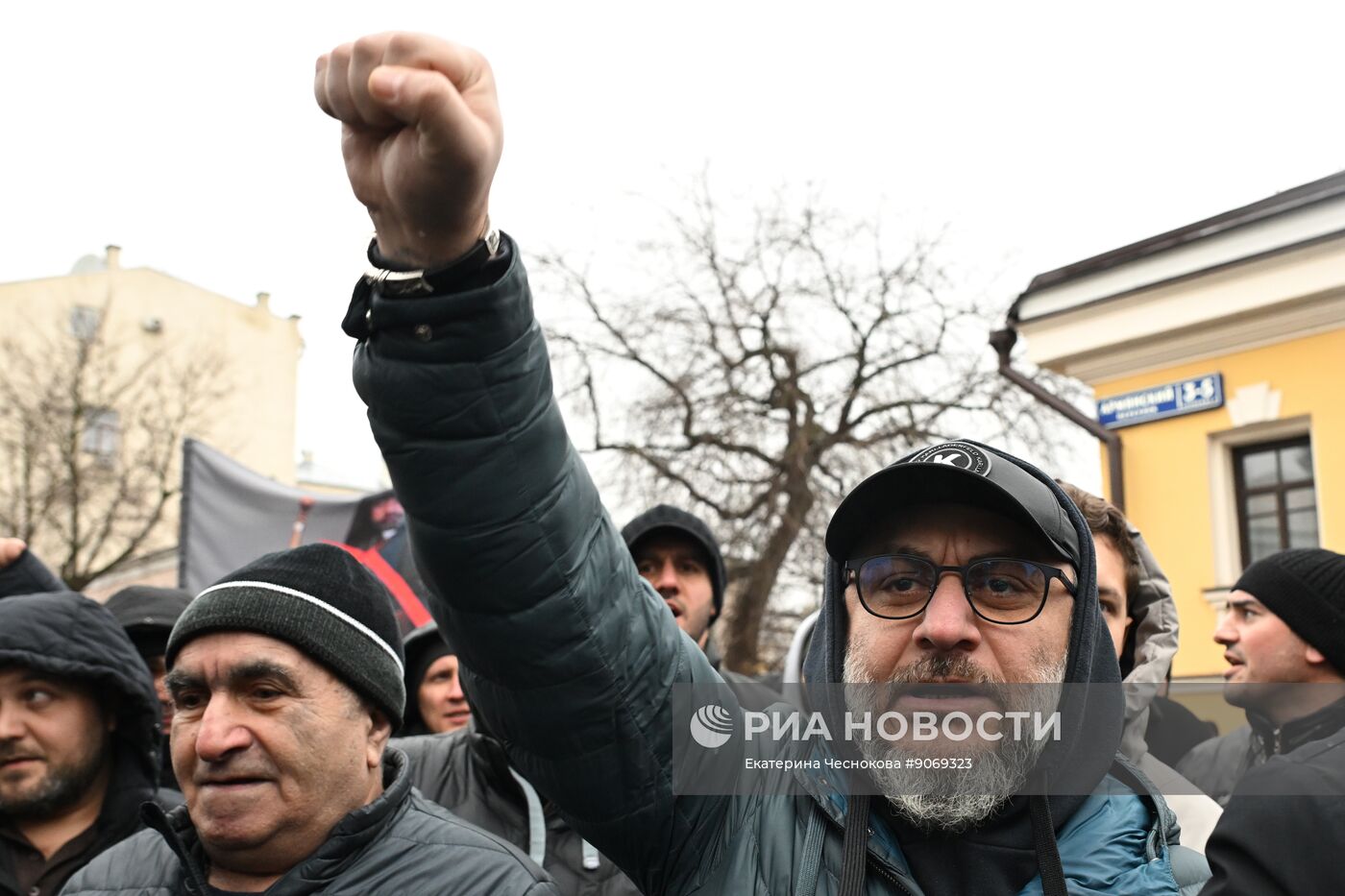 Акция в Москве в защиту Армянской апостольской церкви