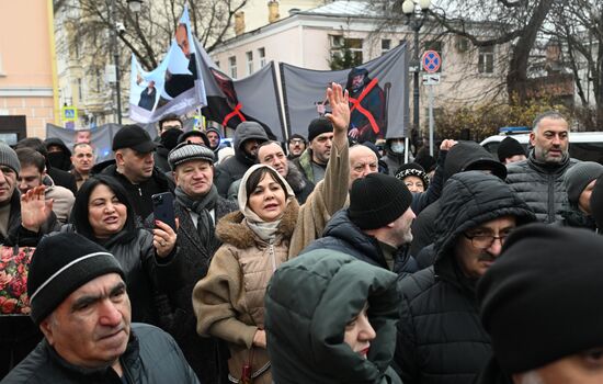 Акция в Москве в защиту Армянской апостольской церкви