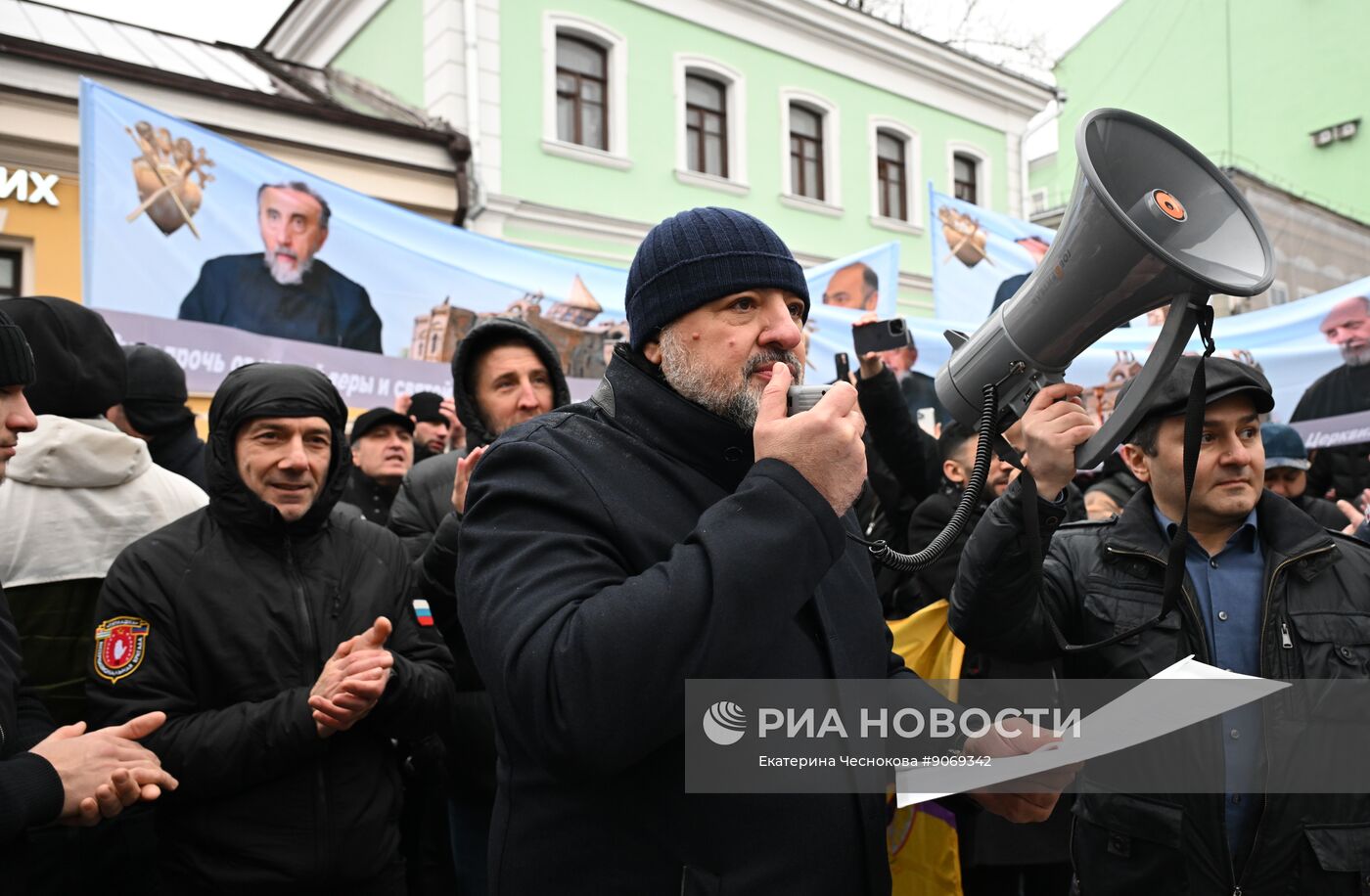 Акция в Москве в защиту Армянской апостольской церкви