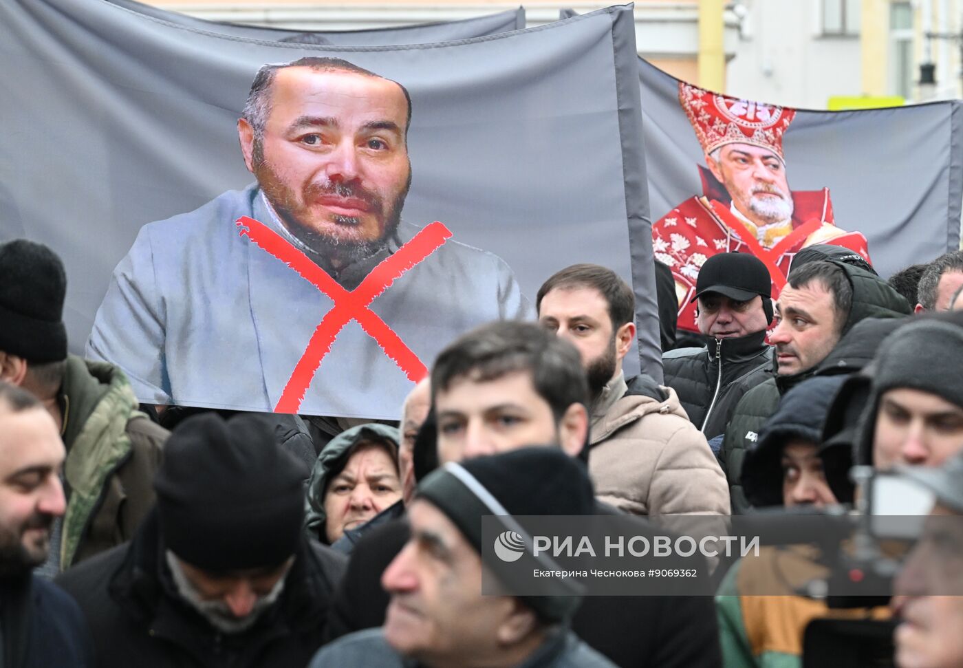 Акция в Москве в защиту Армянской апостольской церкви