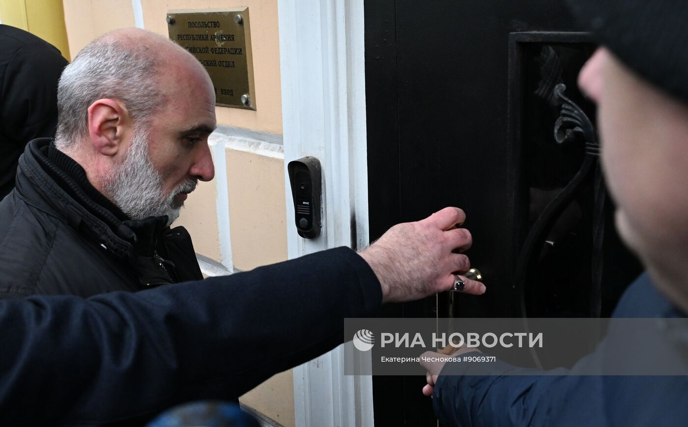 Акция в Москве в защиту Армянской апостольской церкви