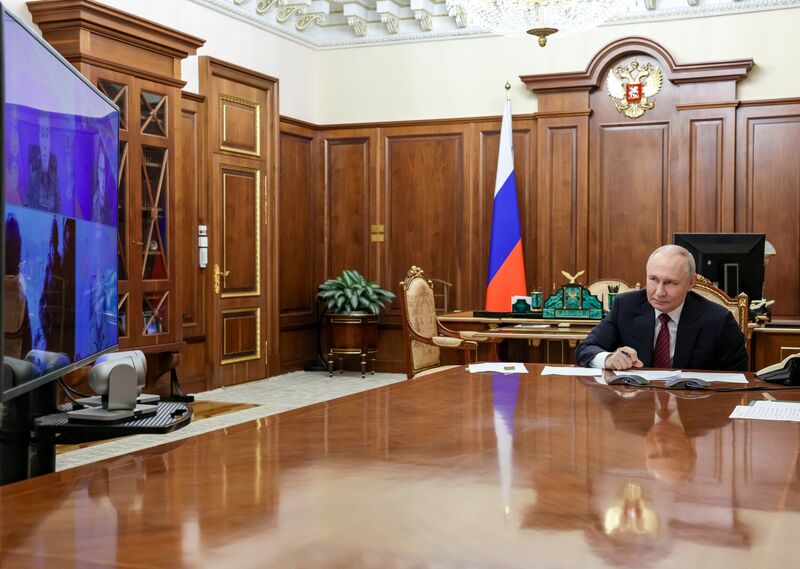 Президент Владимир Путин провел совещание по ситуации в зоне СВО