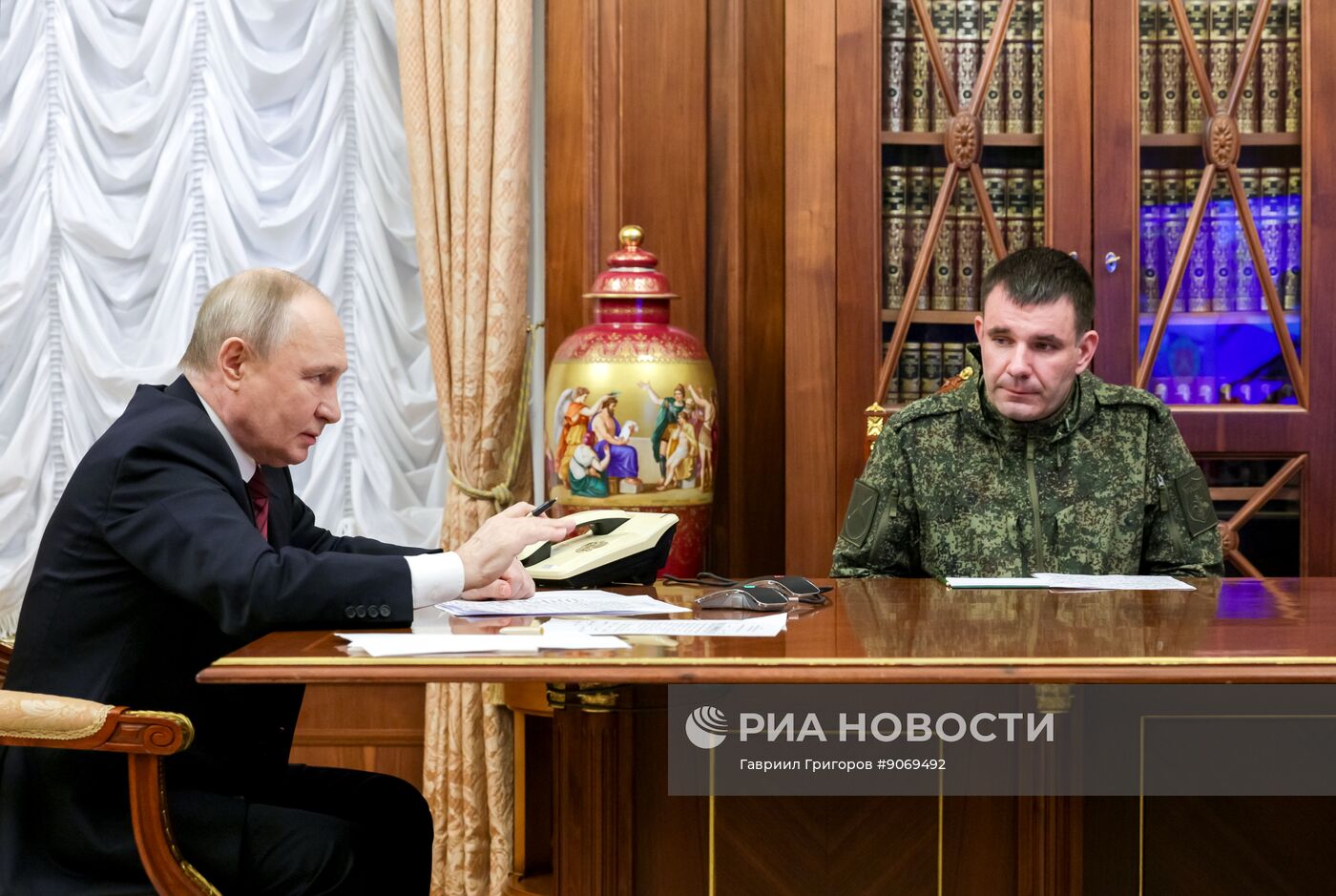 Президент Владимир Путин провел совещание по ситуации в зоне СВО