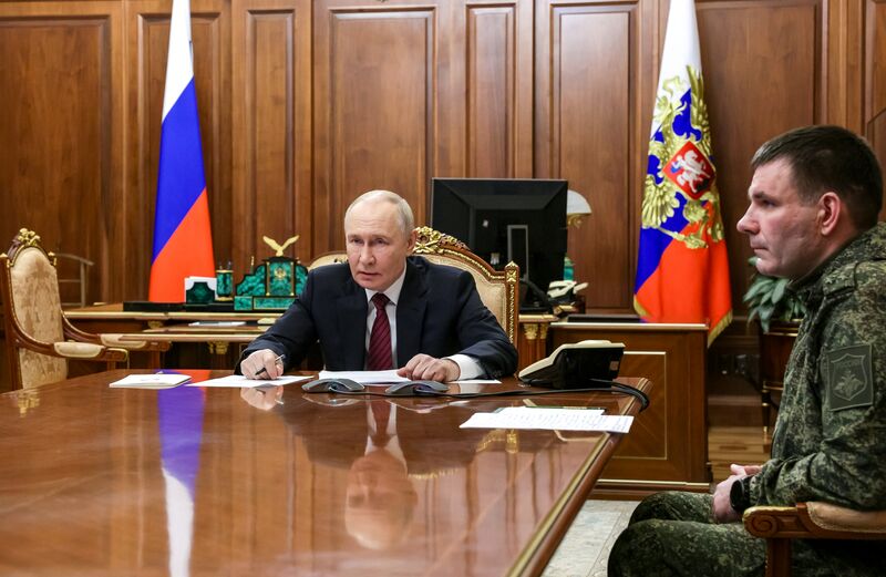 Президент Владимир Путин провел совещание по ситуации в зоне СВО