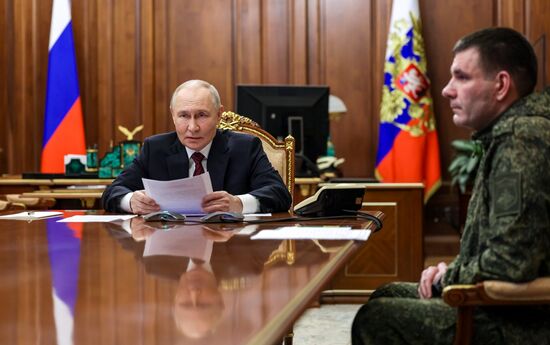 Президент Владимир Путин провел совещание по ситуации в зоне СВО