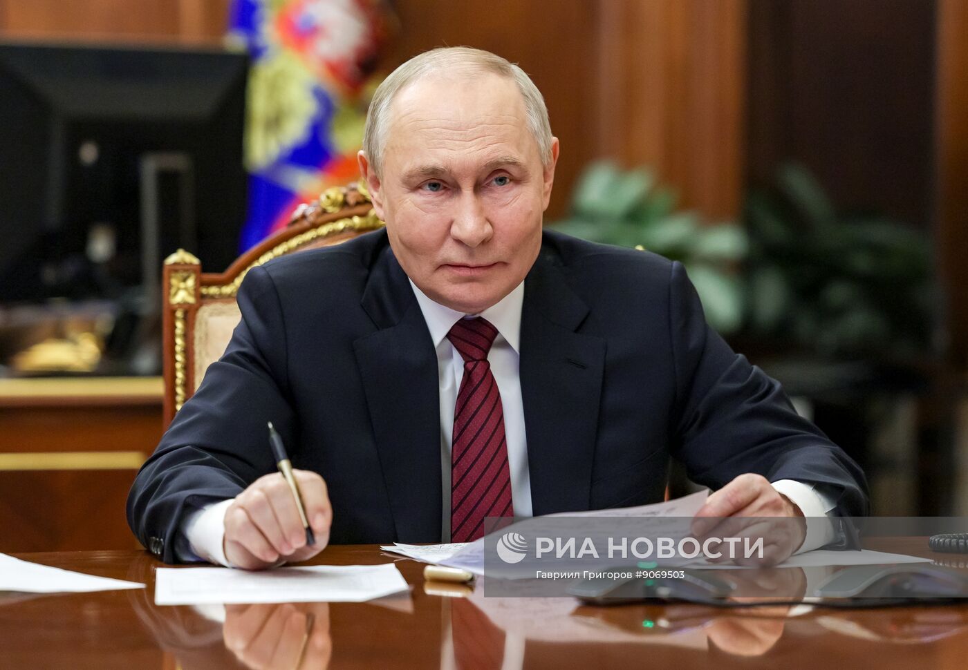 Президент Владимир Путин провел совещание по ситуации в зоне СВО