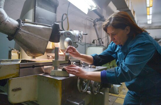 Работа  "Златоустовского часового завода"